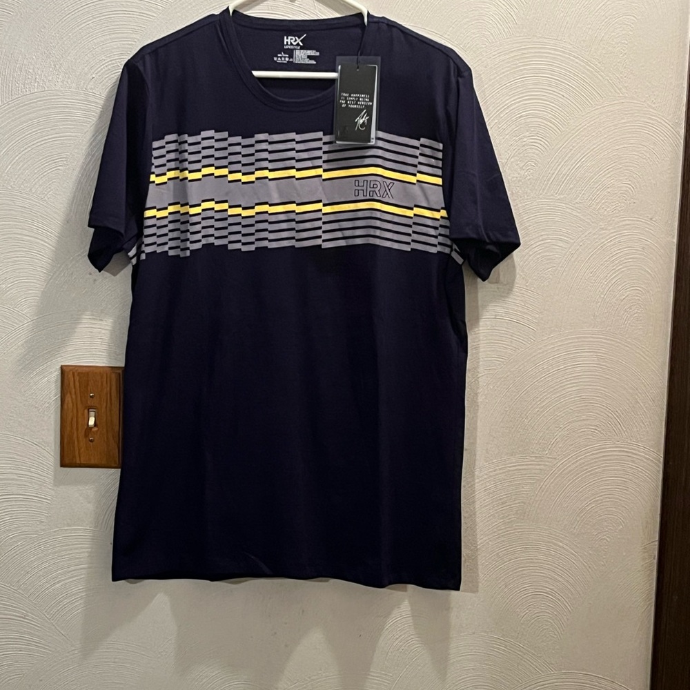 NWT HRX Men's Navy Blue Graphic T-Shirt with Gray/Yellow Design on Front. Size L